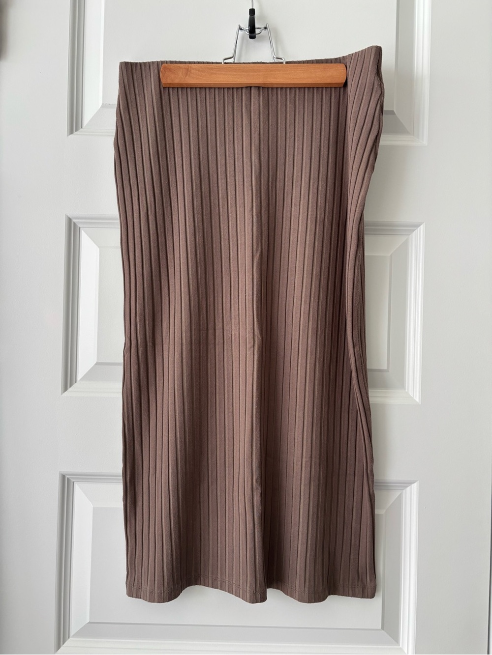H&M Taupe Pleated Midi Skirt size M